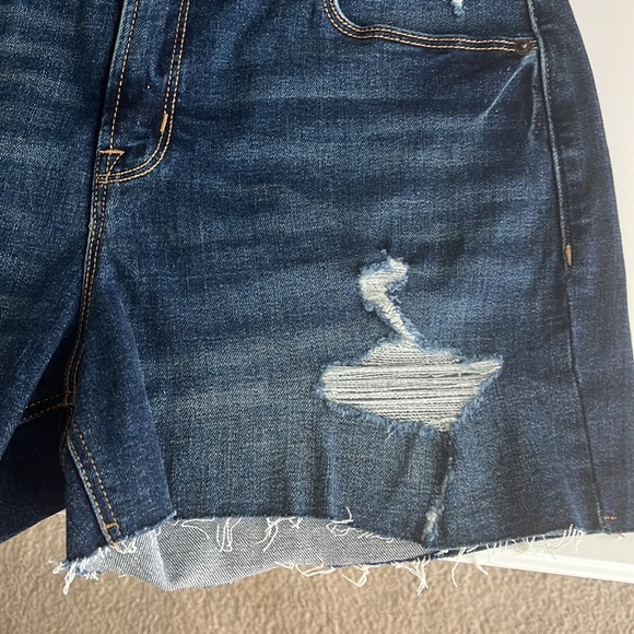 NWOT Old Navy Denim Shorts - Picture 5 of 6
